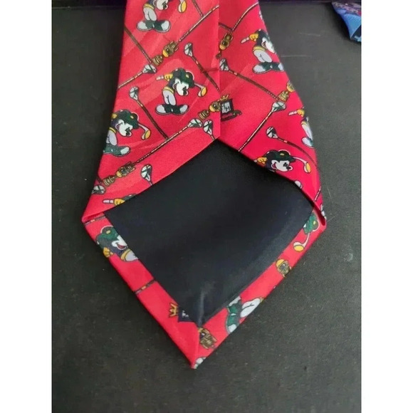 Mickey Unlimited | Men's Dad Neck Tie Mickey Playing Golf in Red‎ - Picture 5 of 6